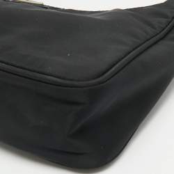 Pre Owned Prada Black Nylon Re-Edition 2000 Shoulder Bag