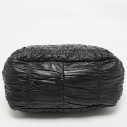 Pre Owned Prada Black Gaufre Leather Chain Tote