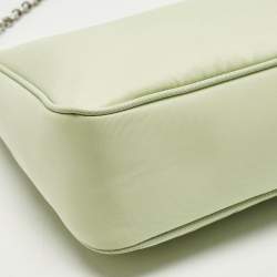 Pre Owned Prada Mint Green Re Nylon and Saffiano Leather Re-Edition 2005 Shoulder Bag