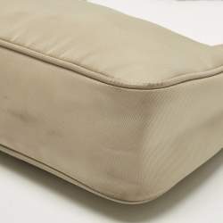 Pre Owned Prada Beige Re-Nylon and Saffiano Leather Re-Edition 2005 Shoulder Bag