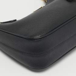 Pre Owned Prada Black Saffiano Leather Re-Edition 2005 Shoulder Bag