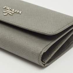 Pre Owned محفظة برادا ثلاثية الطي جلد سافيانو رمادية