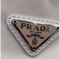 Pre Owned Prada Light Pink Nylon Re-Edition 2005 Shoulder Bag