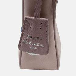 Pre Owned Prada Light Pink Nylon Re-Edition 2005 Shoulder Bag