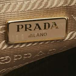 Pre Owned Prada Beige Saffiano Lux Leather Re-Edition 2005 Shoulder Bag