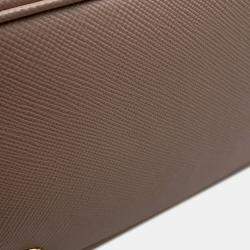 مملوكة مسبقًا حقيبة برادا بانيير ٢ واي جلد وردي/أسود