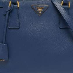 مملوكة مسبقًا Prada Navy Blue Saffiano Lux Leather Small Middle Zip Tote