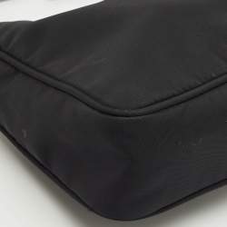 Pre Owned Prada Black Nylon Re-Edition 2000 Shoulder Bag