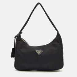 Pre Owned Prada Black Nylon Re-Edition 2000 Shoulder Bag