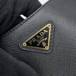 Pre Owned Prada Re-Edition 2005 Saffiano Shoulder Bag Black