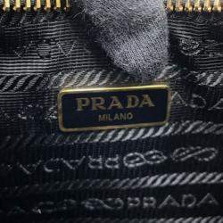 Pre Owned Prada Re-Edition 2005 Saffiano Shoulder Bag Black