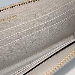 Pre Owned Prada Green Leather long wallet