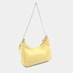 مملوكة مسبقًا Prada Re-Edition 2005 Nylon Shoulder Bag Yellow