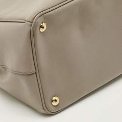 Pre Owned حقيبة برادا جلد سافيانو رمادي كبيرة بسحاب مزدوج