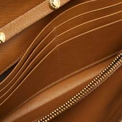 مملوكة مسبقًا محفظة برادا جلد سافيانو معدني بني بسلسلة