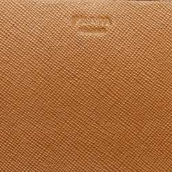 مملوكة مسبقًا محفظة برادا جلد سافيانو معدني بني بسلسلة