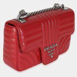 Pre Owned Prada Red Soft Calfskin Impunture Diagramme Medium Chain Flap Bag