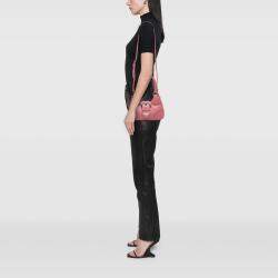 مملوكة مسبقًا حقيبة ساتشل برادا ناعمة محشوة جلد نابا زهري طبعة جديدة 2002 مون