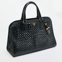 مملوكة مسبقًا Prada Navy Blue Perforated Saffiano Vernic Leather Satchel