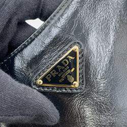 مملوكة مسبقًا Prada Re-Edition 2005 Leather Patent Shoulder Bag Black