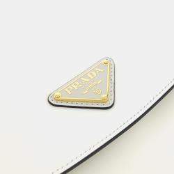 Pre Owned حقيبة كتف برادا جلد أبيض قلاب أرشي