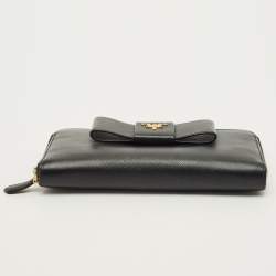 Pre Owned محفظة برادا كونتيننتال جلد سافيانو ميتاليك أسود بسحاب وفونيكة