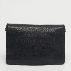 مملوكة مسبقًا حقيبة كروس برادا فيتيلو جلد أسود مع غطاء