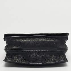 مملوكة مسبقًا حقيبة كروس برادا فيتيلو جلد أسود مع غطاء