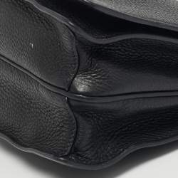 مملوكة مسبقًا حقيبة كروس برادا فيتيلو جلد أسود مع غطاء