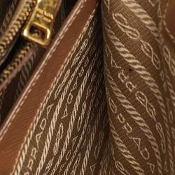 Pre Owned حقيبة برادا ساتشل جلد سافينو بني صغيرة برومايناد