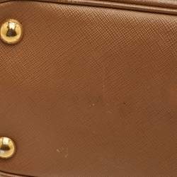 Pre Owned حقيبة برادا ساتشل جلد سافينو بني صغيرة برومايناد