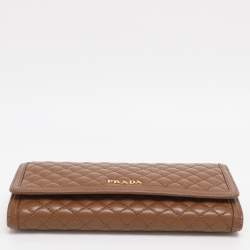 مملوكة مسبقًا Prada Brown Quilted Leather Continental Wallet