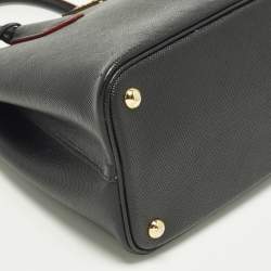 مملوكة مسبقًا حقيبة يد برادا يد مزدوجة جلد كوير سافيانو سوداء صغيرة