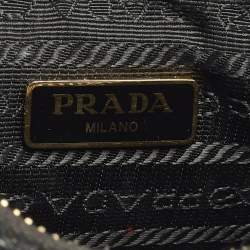 Pre Owned Prada Re-Edition 2005 Black Woven Raffia Shoulder Bag