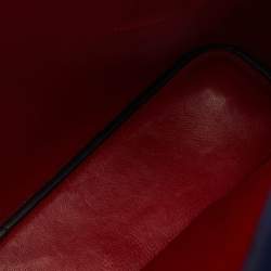 مملوكة مسبقًا حقيبة يد توتس برادا جلد سافيانو كوير صغير ذو مقبض مزدوج باللون الأز رق الداكن