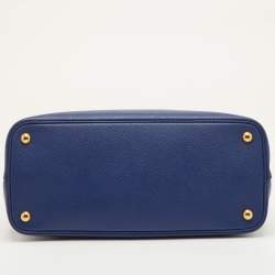 مملوكة مسبقًا حقيبة يد توتس برادا جلد سافيانو كوير صغير ذو مقبض مزدوج باللون الأزرق الداكن