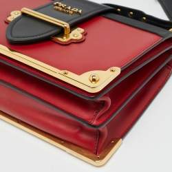 مملوكة مسبقًا Prada Cahier Red/Black City Calf and Saffiano Leather Shoulder Bag