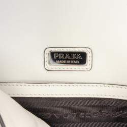 مملوكة مسبقًا Prada White Saffiano Triangle Embossed Logo Flap Crossbody