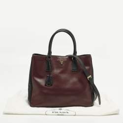 مملوكة مسبقًا Prada Gardener's Medium Burgundy/Black Saffiano Leather Tote