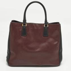 مملوكة مسبقًا Prada Gardener's Medium Burgundy/Black Saffiano Leather Tote