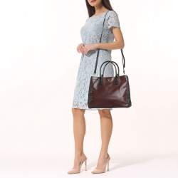 مملوكة مسبقًا Prada Gardener's Medium Burgundy/Black Saffiano Leather Tote