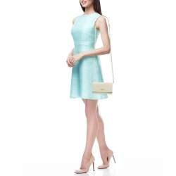 Pre Owned حقيبة كروس بودي برادا سافينو جلد بلون الكريم على حزام