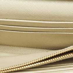 Pre Owned حقيبة كروس بودي برادا سافينو جلد بلون الكريم على حزام