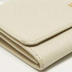 Pre Owned حقيبة كروس بودي برادا سافينو جلد بلون الكريم على حزام