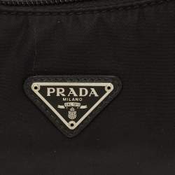 مملوكة مسبقًا Prada Re-Edition 2000 Black Nylon Shoulder Bag