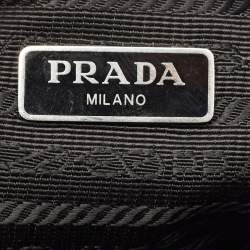 مملوكة مسبقًا Prada Re-Edition 2000 Black Nylon Shoulder Bag