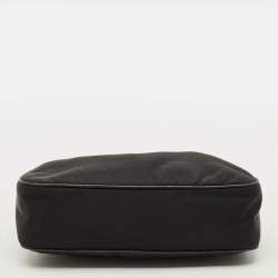 Pre Owned حقيبة كتف برادا "ري-إيديشن 2005" جلد سافيانو ونايلون أسود