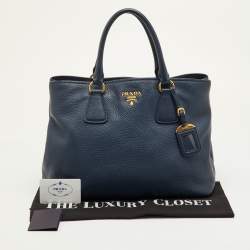 مملوكة مسبقًا حقيبة شوبر برادا جلد فيتيلو ديانو أزرق كحلي