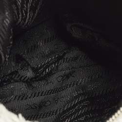 مملوكة مسبقًا Prada Re-Edition 2000 Off White/Black Terrycloth Fabric Shoulder Bag
