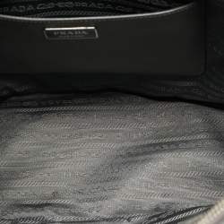 Pre Owned حقيبة يد توتس برادا جلد سافيانو لوكس أحمر متوسطة بسحاب مزدوج غاليريا